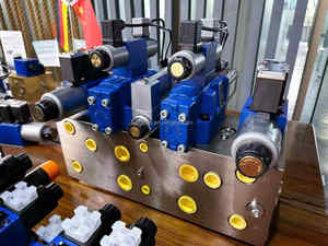 Bloc <span class=keywords><strong>de</strong></span> distribution <span class=keywords><strong>hydraulique</strong></span> pour machine <span class=keywords><strong>de</strong></span> moulage par injection plastique |   Bloc <span class=keywords><strong>de</strong></span> soupapes personnalisé - Product Image 3