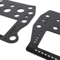 Pièces en fibre de carbone sur mesure de forme spéciale, acceptant les dessins et les logos personnalisés pour la modification de drones, robots et véhicules automobiles.