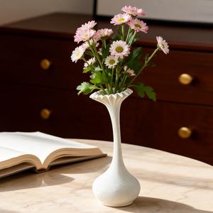 Vase en céramique Zen Minimalisme, pièce maîtresse sculpturale pour salon de thé et salon moderne, décoration artistique pour plantes et tiges - Product Image 4