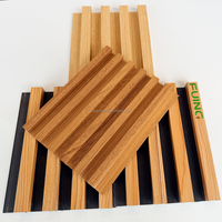 Panneau mural WPC à texture bois personnalisée, revêtement intérieur, résistant à l'humidité, installation facile, panneau mural composite bois-plastique pour hôtel
