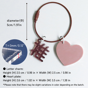 Fabricantes de llaveros de acrílico plástico a granel con texto japonés y dijes en forma de corazón - Product Image 4