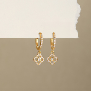 Boucles d'oreilles créoles de luxe en argent S925, motif fleur ajourée et goutte d'eau, très populaires - Product Image 2