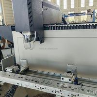 Máquina de Perforación y Fresado CNC de Tres Ejes Hiwoc, Centro de Perforación y Fresado de Perfiles de Aluminio para Equipos de Procesamiento de Puertas y Ventanas