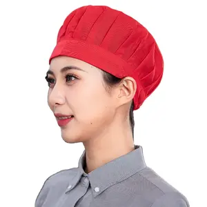 Pabrik Restoran menggunakan topi kain bertepi lebar untuk mencegah rambut rontok