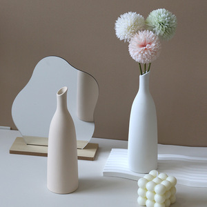 Vase de table en céramique blanche minimaliste moderne, vase à fleurs unique pour la décoration de la maison - Product Image 4