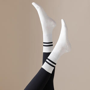 Calcetines profesionales de Pilates para mujer, antideslizantes, dos barras, Yoga, Fitness, deportes, equipo de punto alto para otoño, calcetines de suelo transfronterizos - Product Image 6
