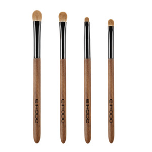 Eihodo – Ensemble de 4 pinceaux à paupières en bois de noyer, en poils d'animaux, pour estomper les fards à paupières et une application précise - Product Image 3