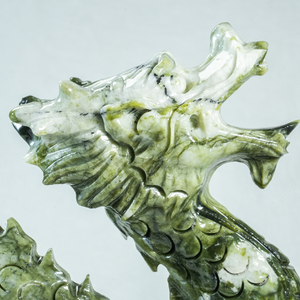 Scultura Artigianale All'ingrosso di Drago Cinese in Giada Xiuyu Naturale, Animale in Cristallo per Cristalloterapia e Decorazione - Product Image 3