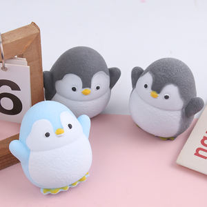 Educatieve Schattige Pinguïn Squeeze Speelgoed Nieuwigheid Zacht Schuim Dier Kawaii Cartoon Ontwerp Voor Kinderen Stress - Product Image 2