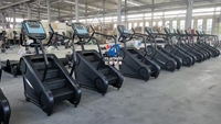 YG-C013 Stepmill motorisé robuste pour l'entraînement cardio, équipement de fitness commercial pour salle de sport