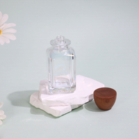 Bouteille de parfum en verre carrée classique bouchon en bois 30ml 50ml 100ml diffuseur de pulvérisation rechargeable en vrac disponible