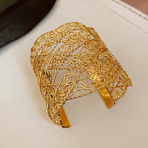 Brazalete Abierto de Metal Estilo Europeo y Americano BZ254, Brazalete de Alta Gama - Product Image 2