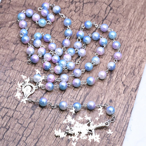 Collier chapelet croix perlée irisée imitation perle, bijou de tous les jours, cadeau, origine Yiwu RN-457 - Product Image 1