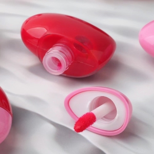 Vente en gros d'huile pour les lèvres en forme de coeur naturelle et hydratante organique de marque privée logo personnalisé glaçure à lèvres de teinte végétalienne plus dodue - Product Image 3