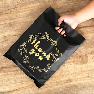 Sac de courses en plastique réutilisable avec logo personnalisé imprimé et poignée découpée - Product Image 2