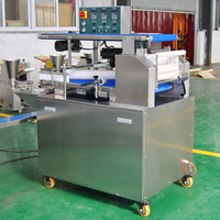Machine chinoise commerciale Baozi pour fabriquer des brioches à la vapeur, Machine automatique pour fabriquer des petits pains