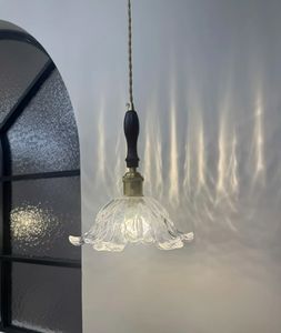 Lampadario in Vetro Creativo Moderno Semplice Lussuoso Piccolo e Caldo Personalizzato con Telecomando LED per Camera da Letto - Product Image 2