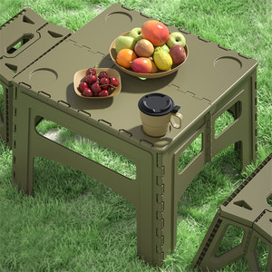 Pequeña mesa plegable de plástico portátil para acampar al aire libre - Product Image 2