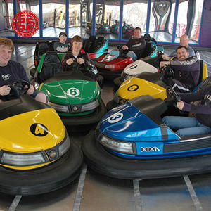 La Giostra Più Popolare: Auto Bumper per Bambini con Luci, Auto Bumper a Due Posti con Telecomando - Product Image 2