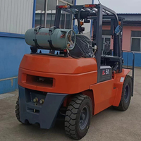Chariot élévateur diesel 3T Chine Asie, moteur Nissan, 2T 3TON, chariot à palettes à GPL/gaz, nouveaux composants principaux, boîte de vitesses, mât, 4 roues motrices, 1 an