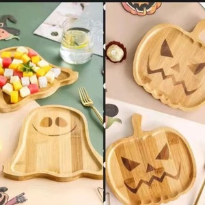 Plateau citrouille d'Halloween en bois de bambou, forme de dessin animé, vaisselle de fête pour enfants, pour servir les aliments - Product Image 2