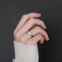 Vente en gros Bague de couple en argent sterling 925 Bijoux fins Bague de fiançailles en diamant Moissanite oeil de cheval 1carat pour femme