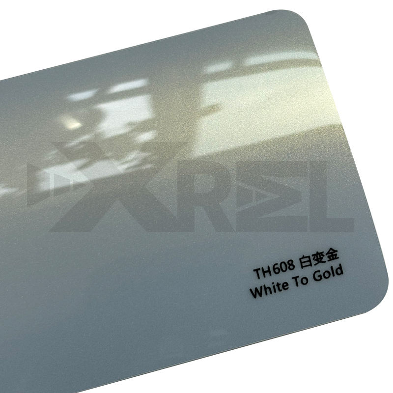 สีขาวเป็นสีทอง