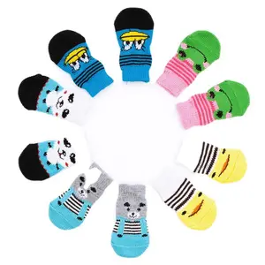 Hot Selling 4pcs Warm Puppy Dog Schuhe Weiche atmungsaktive Pet Knits Socken Cartoon Anti Slip Neuheit Socken für kleine Hunde
