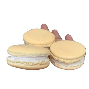 Modelo de Comida de Simulación Súper Realista, Macaron con Crema Crujiente, de Plástico, para Decoración de Mesa de Postres en Fiestas y Bodas - Product Image 1