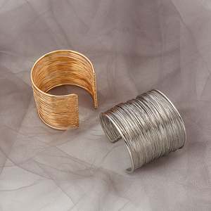 Bracelets de bras ajustables personnalisés en laiton plaqué or 18 carats pour filles, très demandés - Product Image 1