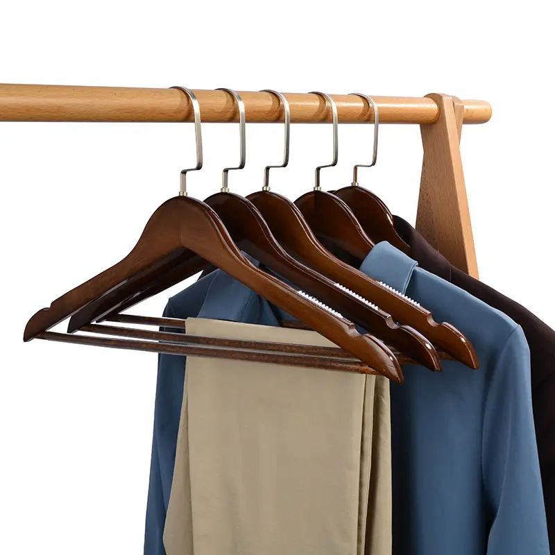 Penjualan langsung dari pabrik gantungan untuk toko pakaian dapat diputar kait logam anti selip gantungan baju kayu