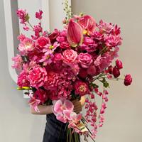 Fleurs artificielles en soie à tige unique de la série Rose Rouge en gros, accessoires pour arrangements floraux pour la décoration de mariages, de maisons et d'événements