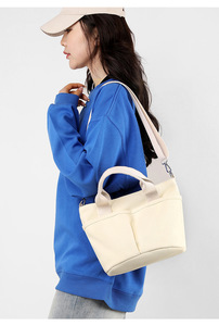 Sac fourre-tout en toile unisexe grande capacité imperméable avec fermeture éclair, sac à bandoulière polyvalent en toile pour hommes et femmes - Product Image 3