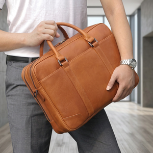 Sacoche pour ordinateur portable en cuir véritable personnalisable BS INTERNATIONAL, moderne, durable, légère, grande capacité, à porter à l'épaule - Product Image 4