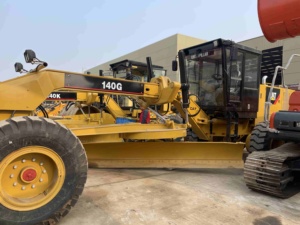 รถเกรดเดอร์มือสอง Caterpillar 140G ของแท้ ลดราคาพิเศษ พร้อมริปเปอร์และใบมีด สำหรับงานก่อสร้างถนน - Product Image 4