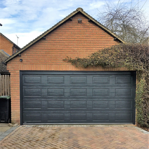 Portes <span class=keywords><strong>de</strong></span> <span class=keywords><strong>garage</strong></span> sectionnelles électriques isolées automatiques modernes personnalisées en acier moussé à double paroi pour villas et entrepôts - Product Image 3