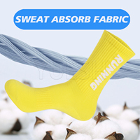 Avoir une personnalité distinctive Chaussettes d'équipage athlétique personnalisées en usine Chaussettes de sport en coton Chaussettes de course à pied d'entraînement