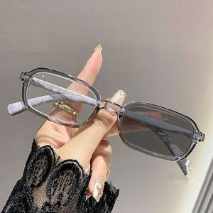 Gafas de Sol Cuadradas con Marco Pequeño Retro de Moda 2025 con Logotipo Personalizado para Hombre y Mujer, Gafas Fotocromáticas Anti Luz Azul - Product Image 3