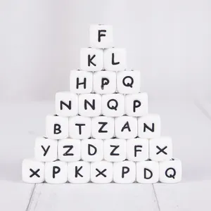Cuentas de letras del alfabeto de cubo cuadrado de silicona de 12mm para hacer joyas, mordedor para bebé