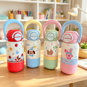 Bouteille d'eau isotherme mignonne pour enfants de 550 ml, en acier inoxydable, avec poignée de transport portable, thermos pour enfants, logo personnalisé - Product Image 1