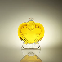 Bouteille de liqueur en verre en forme de cœur de 500 ml avec bouchon Guala, surface transparente, cadre en relief pour emballage cadeau de liqueur personnalisé, marque BOXUN