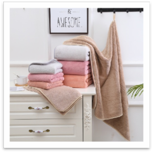 <span class=keywords><strong>Serviette</strong></span> <span class=keywords><strong>de</strong></span> <span class=keywords><strong>bain</strong></span> en molleton corail <span class=keywords><strong>de</strong></span> couleur unie épaissie <span class=keywords><strong>de</strong></span> <span class=keywords><strong>550g</strong></span> - Product Image 2