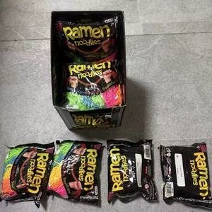 Nuevas llegadas: 5 unidades/bolsa de juguetes blandos de TPR con forma de fideos ramen, pasta de silicona suave, populares juguetes antiestrés para apretar. - Product Image 4