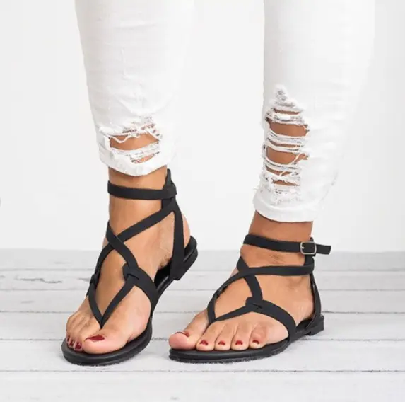Commercio all'ingrosso nuovo stile sottile clip da cintura piede suola piatta commercio estero sandali femminili di grandi dimensioni