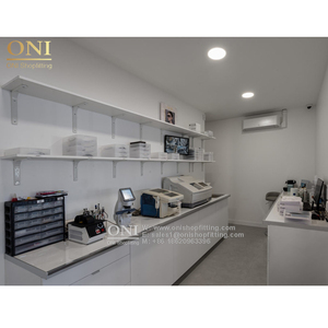 Vetrina Espositiva in Legno e Metallo per Occhiali Design per Negozi di Occhiali da Sole Arredamento Interno per Negozi di Ottica - Product Image 3