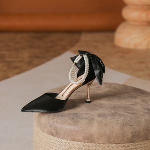 6333-1 Zapatos de Tacón de Aguja con Punta Puntiaguda para Novia, con Correa en el Tobillo y Decoración de Lazo, Zapatos de Tacón Alto de Satén Blanco para Boda - Product Image 4