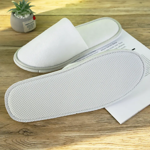 Vente en gros de pantoufles chinoises en <span class=keywords><strong>velours</strong></span>, pantoufles d'hiver à bout fermé, sandales mules pour chambre à coucher de créateur - Product Image 4