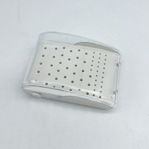 Apoya las transacciones transfronterizas de suministros dentales. Caja para brocas de 60 orificios, caja de almacenamiento para brocas, soporte de plástico para brocas, tapa de transporte. - Product Image 1
