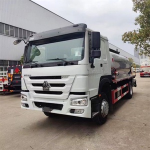 Camión distribuidor de asfalto Sino Howo para mantenimiento de carreteras, máquina de pavimentación, tanque de pulverización de betún - Product Image 3