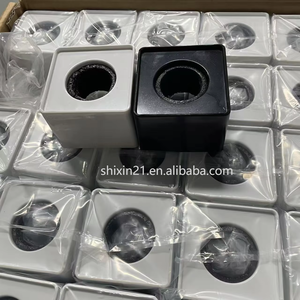 प्रसारण माइक्रोफोन टीवी साक्षात्कार में त्रिकोणीय माइक फ्लैग स्टेशन को बॉक्स आवश्यक माइक्रोफोन शैली में छेद के साथ कवर करता है - Product Image 5